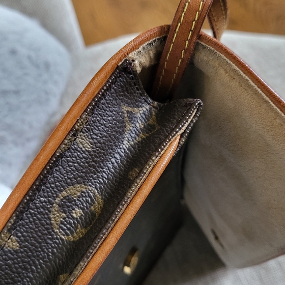 Louis Vuitton Monogram Pochette Twin GM Crossbody Bag Clutch 2 Way. Authentic.. - Picture 16 of 16